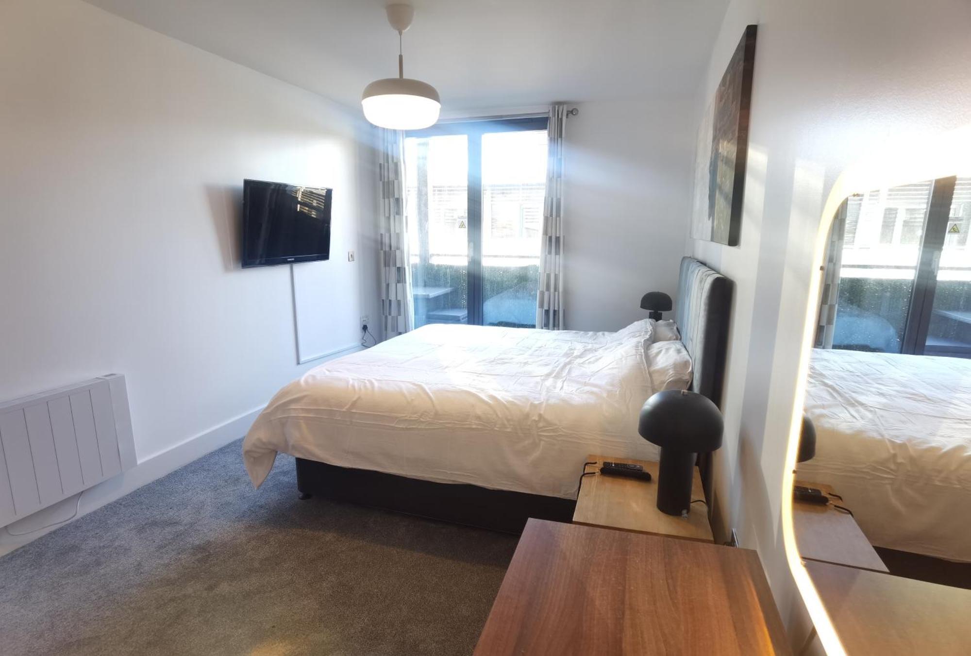 Celaka Birmingham Central Apartment, Free Indoor Parking Exterior photo